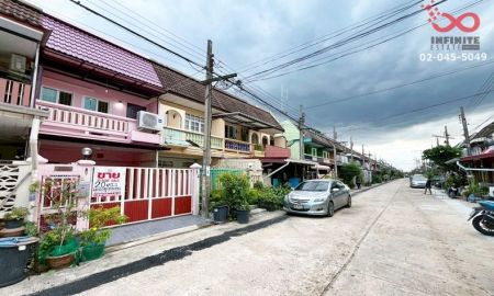 ขายทาวน์เฮาส์ - ขายทาวน์เฮาส์ 2 ชั้น 20 ตร.ว. ซอยรามคำแหง 98 สะพานสูง ใกล้รถไฟฟ้าสายสีส้ม สภาพดี ขายถูก
