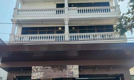 ให้เช่าอาคารพาณิชย์ / สำนักงาน - ให้เช่าสำนักงาน4.5ชั้น ใกล้ไปรษณีย์อ่อนนุช ซอยอ่อนนุช70 ถนนศรีนครินทร์ เชื่อมต่อถนนพระราม 9 และมอเตอร์เวย์เหมาะทำโชว์รูม ทำห้องไลฟ์สด