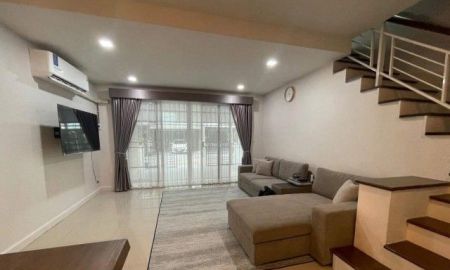 ให้เช่าทาวน์เฮาส์ - ให้เช่าบ้านทาวน์โฮม 3 ชั้น ม.ทาวน์ อเวนิว ศรีนครินทร์ ใกล้ MRT ศรีนุช ใกล้ซีคอนศรีนครินทร์