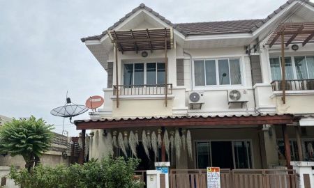 ขายทาวน์เฮาส์ - ขายทาวน์โฮมใหม่ 3 ชั้น ขนาด 27 ตร.ว พรอมเมนาดา เชียงใหม่ พร้อมเฟอร์นิเจอร์ ม่าน ครบชุดทั้งหลัง ทำเลดี