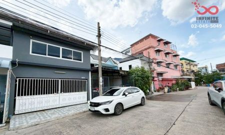 ขายทาวน์เฮาส์ - ขายทาวน์เฮาส์ 2 ชั้น 21 ตร.ว. หมู่บ้านเข็มเพชร ซอยรามคำแหง 58/3 หัวหมาก บางกะปิ ใกล้ MRT ลำสาลี