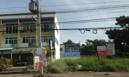 ให้เช่าที่ดิน - ให้เช่าที่ดินสินสาครอยู่ปากทางเข้าหมู่บ้านสินสาคร ทำเลดีมาก