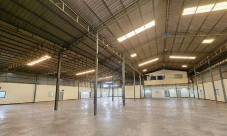ให้เช่าโรงงาน / โกดัง - เยื้องบิ๊กซีอ้อมใหญ่ ถ.เพชรเกษม โกดัง 1,300 ตร.ม. ออฟฟิศ 2 ชั้น 200 ตร.ม. พร้อมใช้งาน (RK1095)