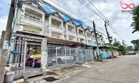 ขายทาวน์เฮาส์ - ขายทาวน์โฮม 3 ชั้น 29 ตร.ว. ลาดพร้าว 113 หลังริม ใกล้รถไฟฟ้าสายสีเหลือง