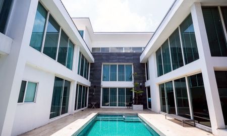 ขายบ้าน - ขายบ้านเดี่ยวระดับลักชัวรี พร้อมสระว่ายน้ำส่วนตัว เมืองแก้ว บางนา