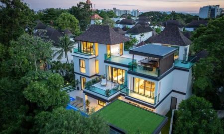 ขายบ้าน - วิลล่าหรูระดับลักชัวรี ในหมู่บ้านย่านหาดจอมเทียน พัทยา