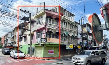 ขายอาคารพาณิชย์ / สำนักงาน - ทำเลค้าขาย ตึกแถว 3 ชั้น ติดถนนโชคชัย 4 ทำเลศักยภาพ เข้า-ออกได้หลายเส้นทาง** ใกล้รถไฟฟ้า MRT สถานีโชคชัย4
