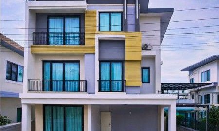 ให้เช่าบ้าน - แยกจตุโชติ วัชรพล-สุขาภิบาล5 28-34 คฤหาสน์ 5นอน 3 ชั้น 4 น้ำ 50 ตร.ว. 200 ตร.ม. ให้เช่า สายไหม 1.3 กม.