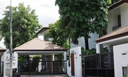 ให้เช่าบ้าน - ให้เช่าบ้านเดี่ยวรีโนเวทใหม่ พร้อมอยู่ โครงการ ไพรเวท เนอวานา ลาดพร้าว 4 ห้องนอน 5ห้องน้ำใกล้ เซ็นทรัลอีสต์วิลล์