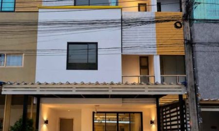 ให้เช่าอาคารพาณิชย์ / สำนักงาน - ให้เช่าโฮมออฟฟิศ 3 ชั้น สารินวิซ แบริ่ง (จดทะเบียนบริษัทได้) ใกล้ BTS แบริ่ง!