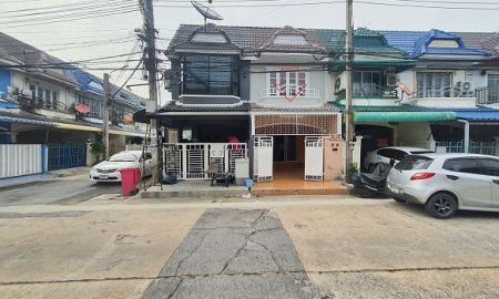 ขายทาวน์เฮาส์ - ขายทาวน์เฮ้าส์ ใกล้รถไฟฟ้าสายสีม่วง สถานีคลองบางไผ่ 16 ตารางวา ราคา 1.4 ล้านบาท