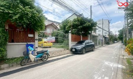 ขายบ้าน - ขายบ้านเดี่ยว 2 ชั้น 99 ตร.ว. ลาดพร้าว 80 ใกล้ MRT ลาดพร้าว 71
