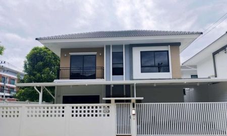 ขายบ้าน - ขายแฝดสไตล์บ้านเดี่ยว หลังริมด้านใน รีโนเวทใหม่ Jvilla sena รังสิตคลอง1 ในโครงการเสนาอเวนิวรังสิต คลอง1 ธัญบุรี.