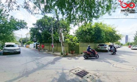 ขายบ้าน - ขายบ้านเดี่ยว 112 ตร.ว. หลังมุม หมู่บ้านสวนสน ซอยรามคำแหง 60 - กรุงเทพกรีฑา ทำเลศักยภาพ ใกล้รถไฟฟ้าสายสีเหลือง