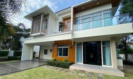 ให้เช่าบ้าน - บ้านเดี่ยว 2 ชั้น 4 ห้องนอน 4 ห้องน้ำ 1 ห้องแม่บ้าน จอดรถได้ 4 คัน พร้อมประตูรั้วอัตโนมัติ ใกล้สนามบินสุวรรณภูมิ เพียง 10 นาที