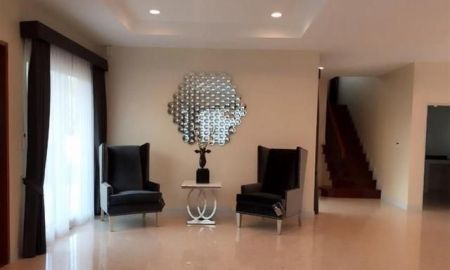 ให้เช่าบ้าน - ปล่อยเช่าบ้านเดี่ยวหรู 335 ตร.ม. 4 นอน 4 น้ำ จอดรถ 3 คัน ตกแต่งบิวท์อินทั้งหลังสุดหรู เฟอร์ฯ+เครื่องใช้ไฟฟ้าครบพร้อมอยู่