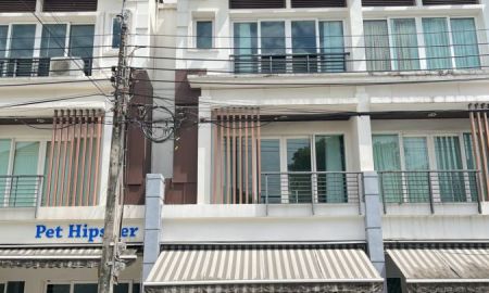 ให้เช่าทาวน์เฮาส์ - ให้เช่า ทาวน์เฮาส์ 3 ชั้น ติดซอยลาดปลาเค้า 12 ลาดพร้าว หมู่บ้านกลางเมือง ใกล้มหาวิทยาลัยเกษตรศาสตร์