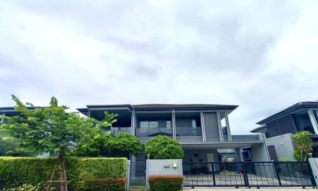 ให้เช่าบ้าน - ให้เช่าบ้านเดี่ยว เศรษฐสิริ กรุงเทพกรีฑา 2 ขนาด 80 ตารางวา 4 ห้องนอน แขวงหัวหมาก เขตบางกะปิ กรุงเทพมหานคร