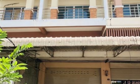 ขายทาวน์เฮาส์ - ขายด่วน! ปรับราคาพิเศษ ตึกติดถนนหน้าหมู่บ้านแสนมณี เพียง 1.79 ล้านบาท