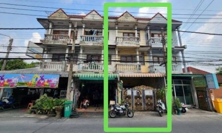 ขายอาคารพาณิชย์ / สำนักงาน - ขายอาคารพาณิชย์ 3 ชั้น รีโนเวทใหม่ พร้อมเปิดกิจการและพักอาศัย ซอยรามอินทรา 19 (สุขาภิบาล 2)