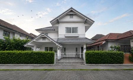 ขายบ้าน - เหมาะสำหรับลงทุนปล่อยเช่า หมู่บ้านหางดง หลังกาดฝรั่ง ติดโรงเรียนนานาชาติ เช่าได้ 18,000 ถึง 20,000 บาท