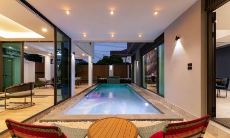 ขาย-ให้เช่าบ้าน - Ultra-Luxury 3-Story Pool Villa ใกล้เซ็นทรัลเชียงใหม่ พร้อมลิฟต์ส่วนตัว เฟอร์นิเจอร์ครบครัน