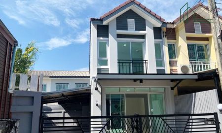 ขายทาวน์เฮาส์ - ทาวน์เฮาส์ 2 ชั้นหลังมุม หมู่บ้านกลอรี่เฮาส์ ถ.รามอินทรา 65 บางเขน