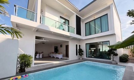 ขายบ้าน - ขายบ้านพูลวิลล่า 2 ชั้น Modern Living พัทยา 4 ห้องนอน พร้อมสระว่ายน้ำส่วนตัว ทำเลทุ่งกลม-ตาลหมัน