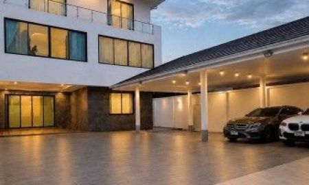 ขายบ้าน - Pool Villa 6 นอน เซ็นทรัล อีสต์วิลล์ 1.2 กม. นาคนิวาส1-4 บ้านเดี่ยวหรู 8 น้ำ MRTลาดพร้าว71 1กม. 173 ตร.ว 800 ตร.ม. สระว่ายน้ำส่วนตัว