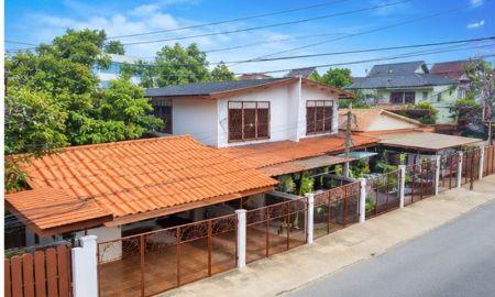 ให้เช่าบ้าน - ใกล้สำนักงานที่ดินประเวศ 899 ม. บ้านทำออฟฟิศ กรุงเทพกรีฑา 4นอน 4น้ำ ใกล้โรงเรียนศรีพฤฒา 900 ม. ขนาด 50 ตร.ว. 250ตร.ม. ติดป้ายได้ แบ่งเช่าได้