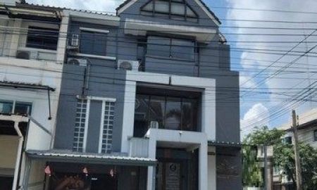 ให้เช่าอาคารพาณิชย์ / สำนักงาน - อาคาร 3.5 ชั้น 46 ตรว. 4 ห้องน้ำห้องอาบน้ำ 2 ห้อง 8 ห้องทำงาน ย่าน Town in Town ศรีวรา
