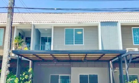 ขายทาวน์เฮาส์ - ขายถูก ทาวน์เฮ้าส์ หมู่บ้านอารียา เดอะคัลเลอร์ส วงแหวน-รามอินทรา รีโนเวทใหม่ 3 นอน 2 น้ำ