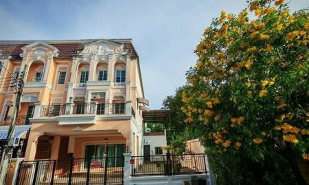 ให้เช่าบ้าน - ให้เช่าบ้านเดี่ยว Urban Sathorn หลังมุม 300 ตร.ม. 4+1 นอน Pet Friendly ใกล้ BTS บางหว้า 60000 บาท