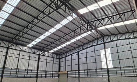 ให้เช่าโรงงาน / โกดัง - โกดังพร้อมออฟฟิศ 375 ตรม. พื้นที่สีส้ม รถตู้คอนเทนเนอร์เข้าได้ คลองพระอุดม ใกล้ตลาดนัดวัดทองสะอาด