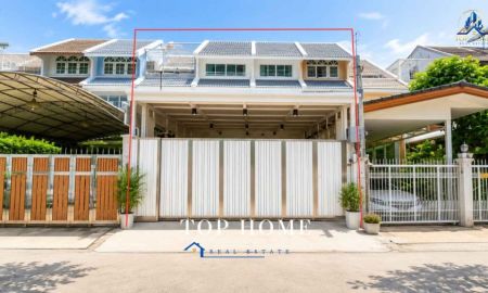 ขายทาวน์เฮาส์ - ขายด่วน! ทาวน์โฮม 3.5 ชั้น รีโนเวทใหม่ทั้งหลัง ซอยสาธุประดิษฐ์ 40 ทำเลกลางเมือง พร้อมเข้าอยู่