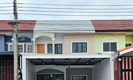 ขายทาวน์เฮาส์ - หมู่บ้านศรีประจักษ์ 7 (ถนนเมน) รีโนเวทใหม่ พร้อมเข้าอยู่