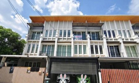 ขายทาวน์เฮาส์ - ขายทาวน์โฮม 3 ชั้น โกลเด้นทาวน์ 2 ปิ่นเกล้า จรัญสนิทวงศ์ หลุดจองเพียง 1 หลังเท่านั้น อยู่ต้นโครงการ เข้า-ออกสะดวก ตกแต่ง สไตล์มินิมอล