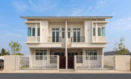 ขายบ้าน - บ้านแฝดหรูสไตล์โมเดิร์น 2 ชั้น ตอบโจทย์ชีวิตลงตัวทุกฟังก์ชัน
