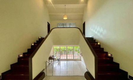 ขายที่ดิน - ขายที่ดินพร้อมบ้านหลังใหญ่สไตล์ล้านนาประยุกต์ บนทำเลศักยภาพสูงสุด