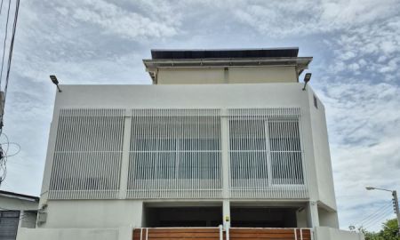 ขาย-ให้เช่าบ้าน - ให้เช่า โฮมออฟฟิศ บางนา 6 ห้องทำงาน 3 ชั้น ใกล้ MEGA Bangna