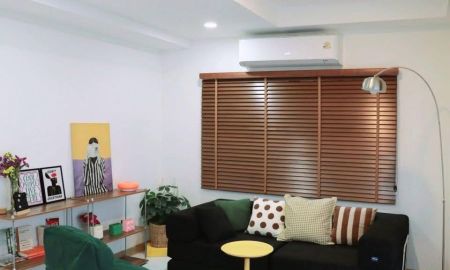 ให้เช่าบ้าน - บ้านเดี่ยวรีโนเวทใหม่ ใจกลางเมืองเชียงใหม่ ใกล้ประตูท่าแพ & สะพานนวรัฐ