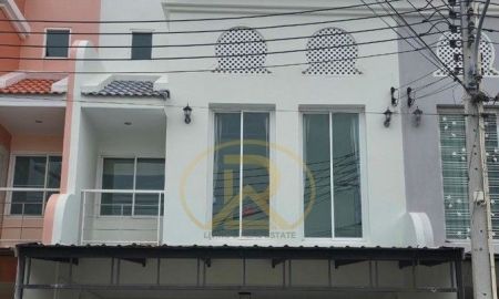 ขายทาวน์เฮาส์ - ขายด่วนเพียง 2,990,000 บาท ทาวน์โฮม 3 ชั้น สไตล์โมร็อคโค Villa Maroc บางแสน