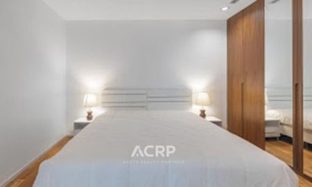 ให้เช่าคอนโด - ให้เช่าเพียง 45,000 บาท/เดือน The Legend Saladaeng | Luxury Pet-Friendly Condo