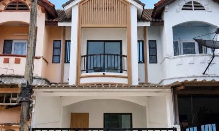 ขายทาวน์เฮาส์ - ขายทาวน์เฮ้าส์ 2 ชั้น หมู่บ้านเบญจศิริ ซอยเพชรเกษม 91 เนื้อที่ 16 ตารางวา 3 ห้องนอน ถนนพุทธสาคร ตำบลสวนหลวง อำเภอกระทุ่มแบน จังหวัดสมุทรสาคร