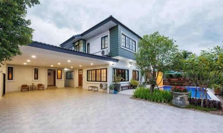 ขายบ้าน - บ้านพูลวิลล่า สไตล์โมเดิร์น Fully Furnished พร้อมเข้าอยู่ ทำเลดีที่สุด หลังตลาดแม่เหียะ เชียงใหม่