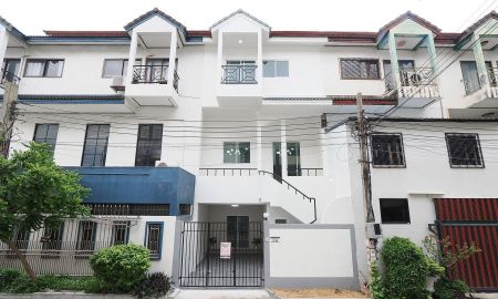 ขายทาวน์เฮาส์ - ขายราคาพิเศษ ทาวน์โฮม 3 ชั้น 23.2 ตร.ว. ม.บำรุงวงศ์ 5 ห้องนอน 4 ห้องน้ำ [กาญจนาภิเษก ปลายบาง]