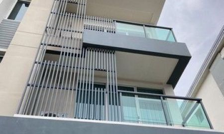 ให้เช่าทาวน์เฮาส์ - ทาวน์โฮม 3 ชั้น 3 ห้องนอน 4 ห้องน้ำแอร์ ทุกห้อง ตกแต่งบางส่วน