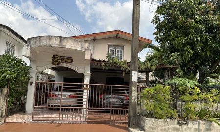 ขายบ้าน - ขายบ้านเดี่ยวบนที่ดินผืนใหญ่ 79 ตร.วา หายากในเมือง สามารถเข้าออกจากถนนรามอินทราและเกษตรนวมินทร์ ใกล้สถานีรถไฟฟ้ารามอินทรา กม.4 เขตบางเขน