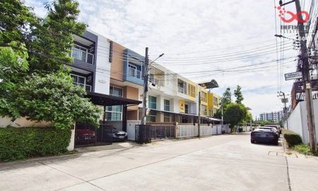 ขายทาวน์เฮาส์ - ขายทาวน์เฮาส์ 3 ชั้น 45 ตร.ว. หมู่บ้านดีวัน อ่อนนุช 74/1 ใกล้รถไฟฟ้าสายสีเหลือง สถานีศรีนุช