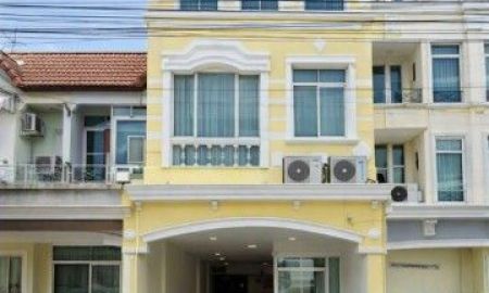 ให้เช่าทาวน์เฮาส์ - ทาวน์โฮมบ้านกลางเมือง ศรีนครินทร์ 4 นอน 5 น้ำ ใกล้ MRT ศรีลาซาล 600 ม.Makro ศรีนครินทร์ ที่ดิน 27 ตร.ว.พื้นที่ใช้สอย 400 ตร.ม.4 ชั้น 4 แอร์